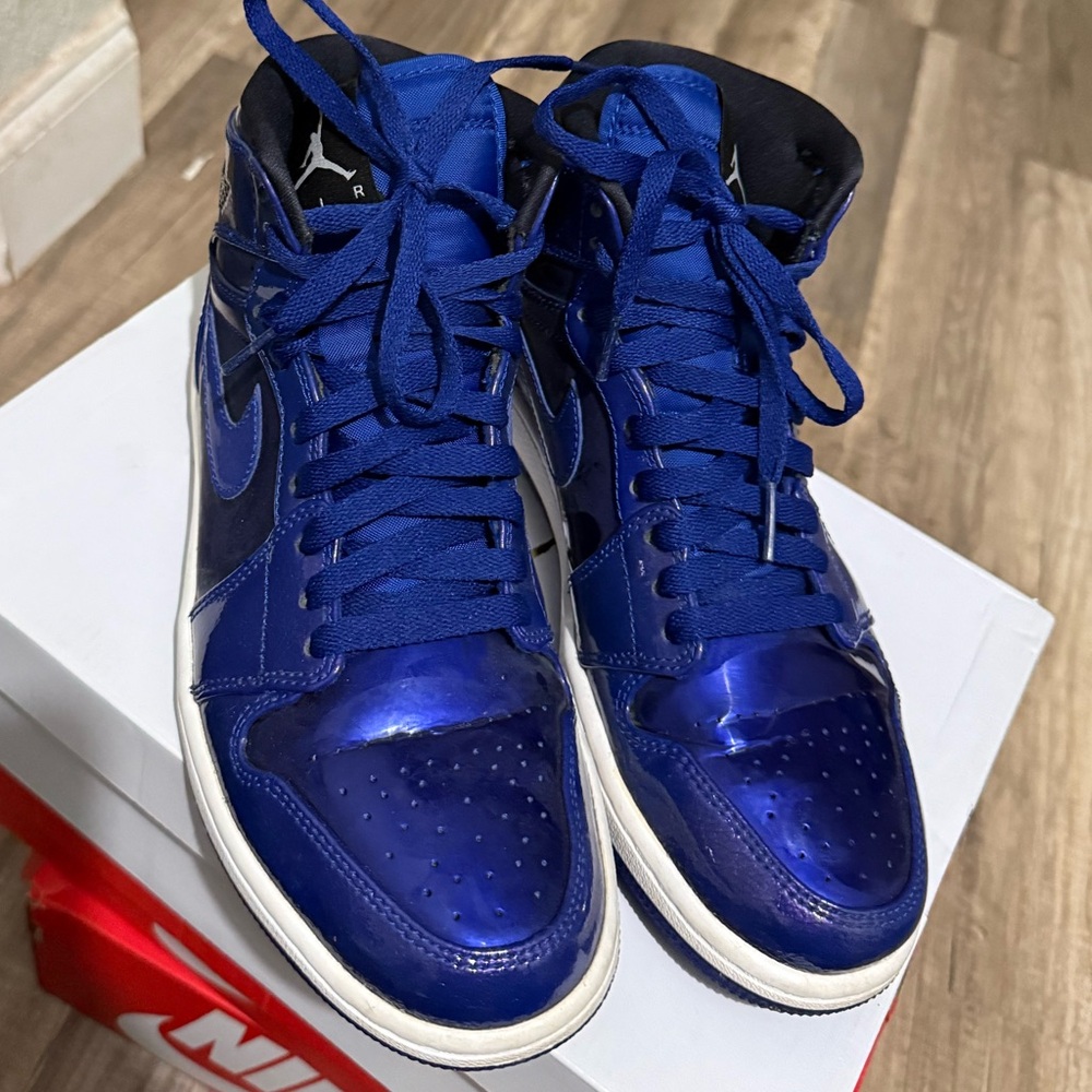 Air Jordan 1 Retro High (2016)